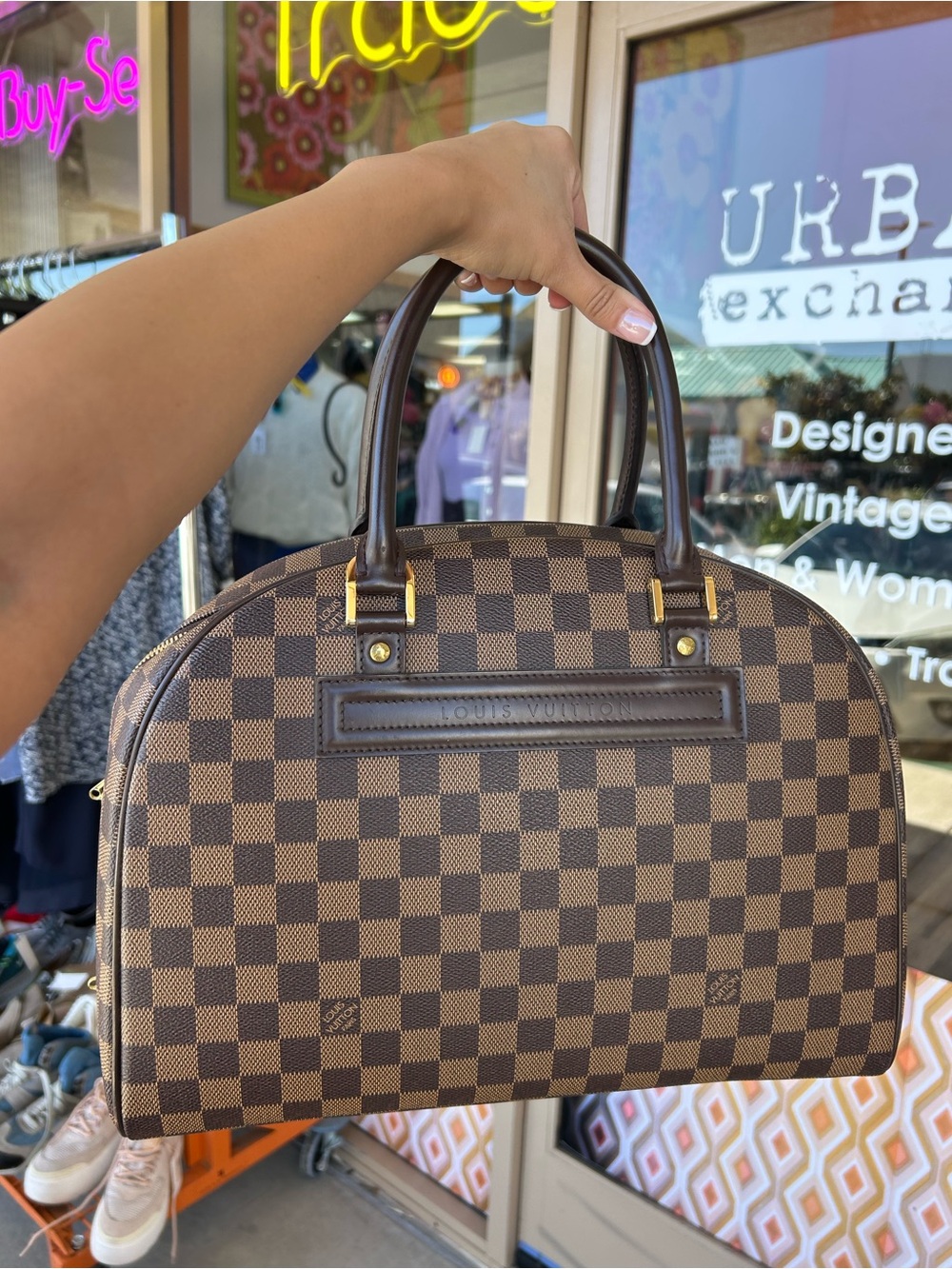 LOUIS VUITTON Damier Ebene Nolita
